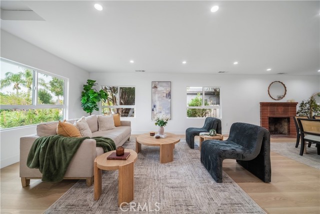 Detail Gallery Image 5 of 57 For 19918 Kittridge, Winnetka,  CA 91306 - 8 Beds | 6 Baths