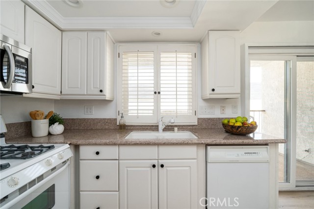 400 S Flower Street, Orange CA: https://media.crmls.org/medias/fb489af7-9a11-47ab-ab23-6a32bc435bc3.jpg