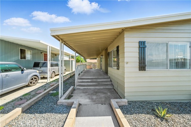626 N Dearborn, Redlands CA: https://media.crmls.org/medias/fb48ffec-68db-40d4-a989-1c4e92d83674.jpg