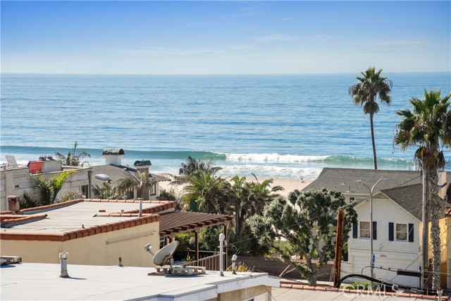 2626 Manhattan Ave, Hermosa Beach, California 90254, 3 Bedrooms Bedrooms, ,2 BathroomsBathrooms,Residential,Sold,Manhattan Ave,SB21241358