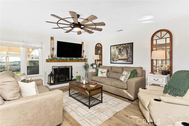 Detail Gallery Image 5 of 35 For 33574 Washington Dr, Yucaipa,  CA 92399 - 6 Beds | 4 Baths