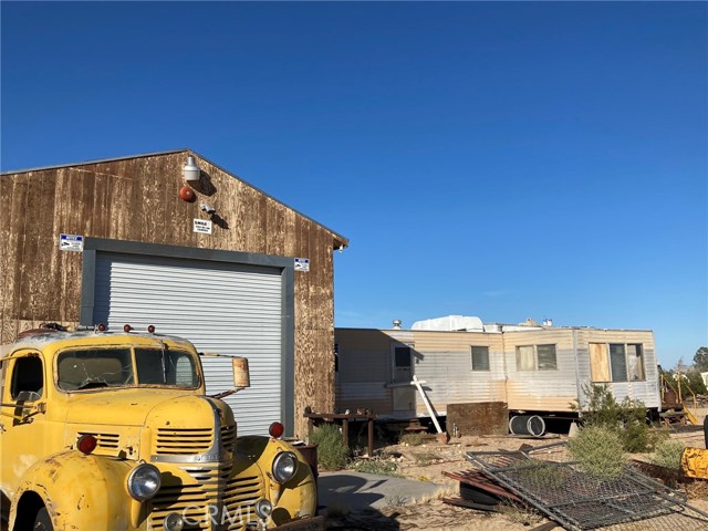 Detail Gallery Image 5 of 60 For 35127 Condor Rd, Newberry Springs,  CA 92365 - 2 Beds | 1 Baths