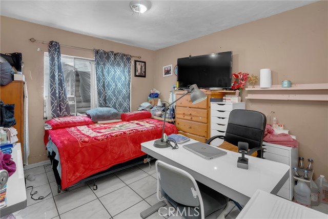 715 S Record Avenue, Los Angeles CA: https://media.crmls.org/medias/fb4bb2e5-e14a-4ab5-b657-d79dab38e6e8.jpg