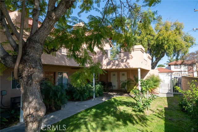 11932 207th Street, Lakewood CA: https://media.crmls.org/medias/fb4bea22-2aae-43e3-9659-e596d56d7075.jpg