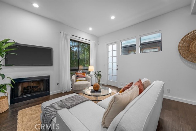 1814 Thayer Avenue, Los Angeles CA: https://media.crmls.org/medias/fb4c72ad-7b15-47d8-bc70-8f37ad8faddf.jpg
