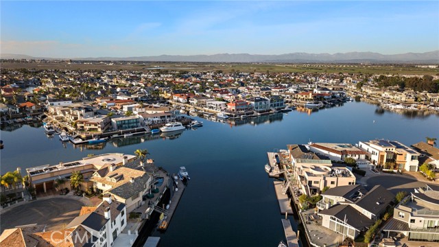 Detail Gallery Image 2 of 57 For 16471 Barnstable, Huntington Beach,  CA 92649 - 5 Beds | 5/1 Baths