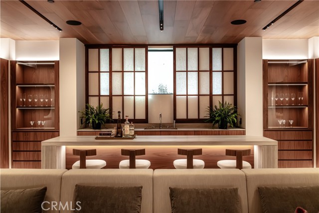 101 N Poinsettia Avenue, Manhattan Beach CA: https://media.crmls.org/medias/fb4d8611-7e89-4c5b-bcfc-bdfb8098f399.jpg