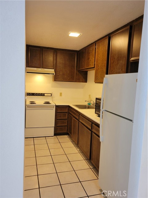 Image 4 for 2857 Los Felices RD #105