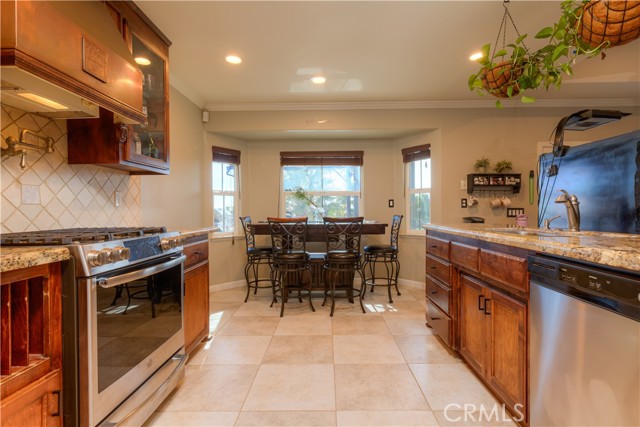 Detail Gallery Image 15 of 71 For 3929 Pardes Way, Paradise,  CA 95969 - 4 Beds | 3 Baths