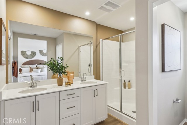 MODEL HOME