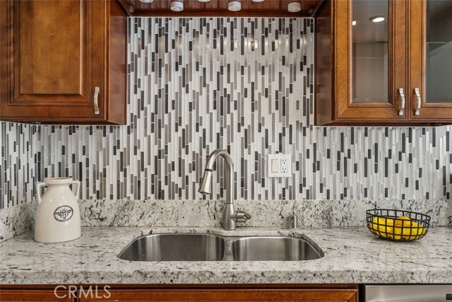 Detail Gallery Image 11 of 38 For 23271 Caminito Andreta, Laguna Hills,  CA 92653 - 3 Beds | 2/1 Baths