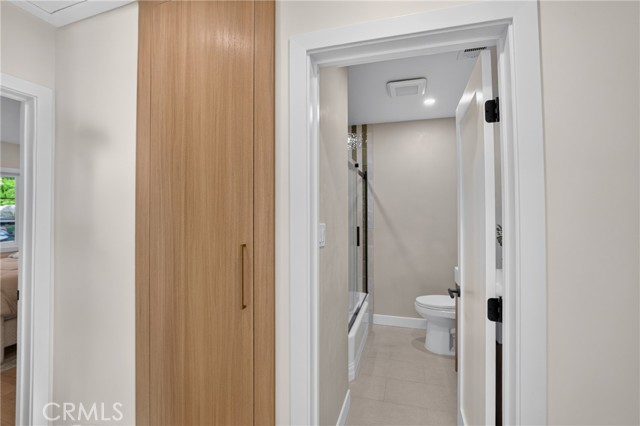 10254 Roscoe Boulevard photo 14