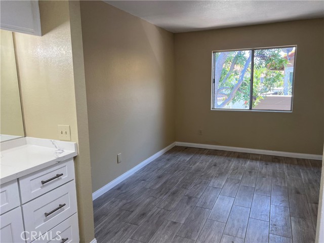 Detail Gallery Image 8 of 19 For 3663 Country Oaks #D,  Ontario,  CA 91761 - 1 Beds | 1 Baths
