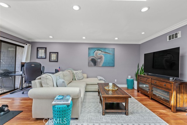 Detail Gallery Image 3 of 20 For 317 Dahlia Pl, Corona Del Mar,  CA 92625 - 2 Beds | 2 Baths