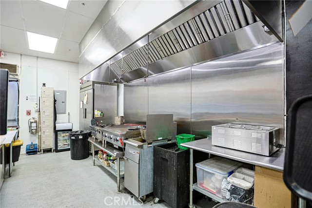 989 S Glendora Avenue, West Covina CA: https://media.crmls.org/medias/fb524313-7f3c-477d-8012-62bdac53726c.jpg