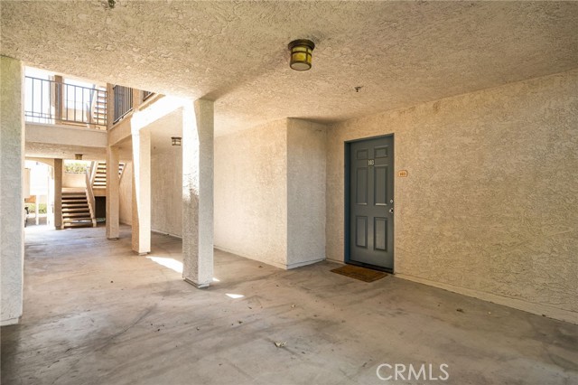 Detail Gallery Image 2 of 28 For 2045 Las Colinas Cir #103,  Corona,  CA 92879 - 1 Beds | 1 Baths