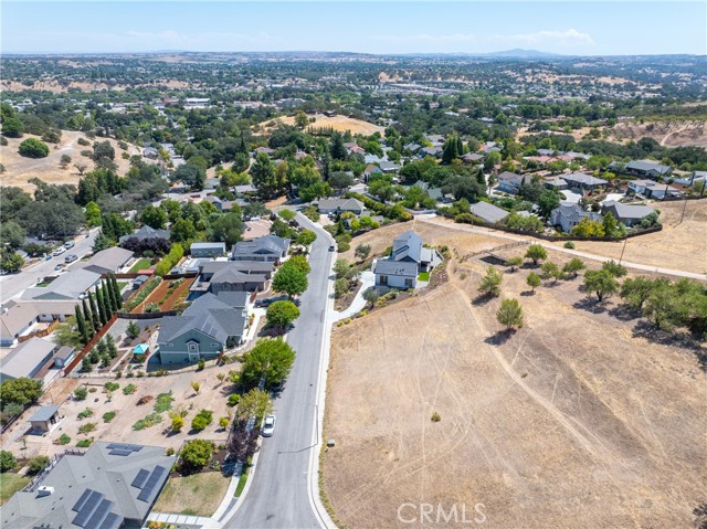 Detail Gallery Image 9 of 16 For 308 Maplewood Ct, Paso Robles,  CA 93446 - – Beds | – Baths