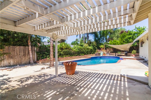 Detail Gallery Image 16 of 18 For 1033 Tapies Ct, Newbury Park,  CA 91320 - 3 Beds | 1/1 Baths