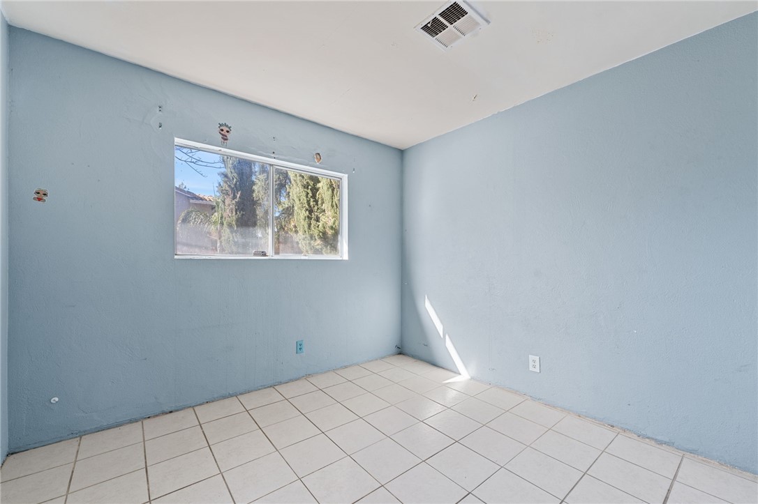 Detail Gallery Image 16 of 43 For 5394 Sierra Rd, San Bernardino,  CA 92407 - – Beds | – Baths