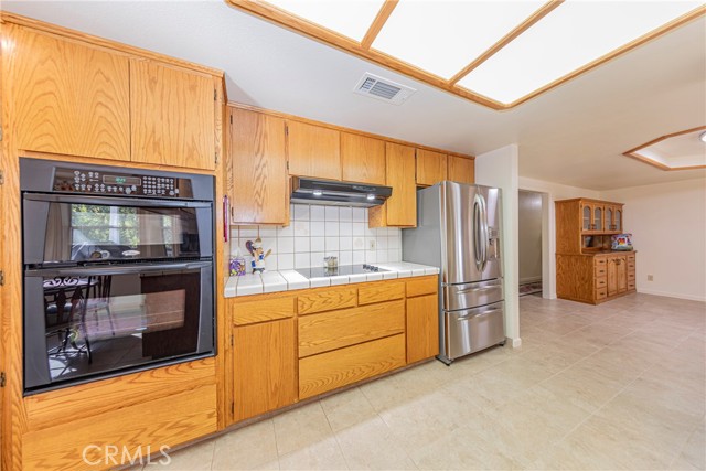 Detail Gallery Image 14 of 63 For 38919 Marigold Ln, Oakhurst,  CA 93644 - 4 Beds | 2/1 Baths