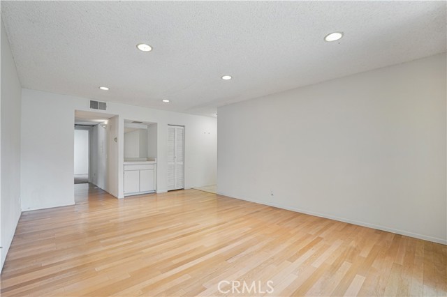 Detail Gallery Image 10 of 52 For 23675 Park Capri #24,  Calabasas,  CA 91302 - 2 Beds | 2 Baths