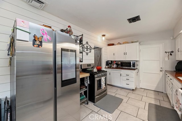 Detail Gallery Image 17 of 38 For 3630 Castle Reagh, Riverside,  CA 92506 - 3 Beds | 2/1 Baths