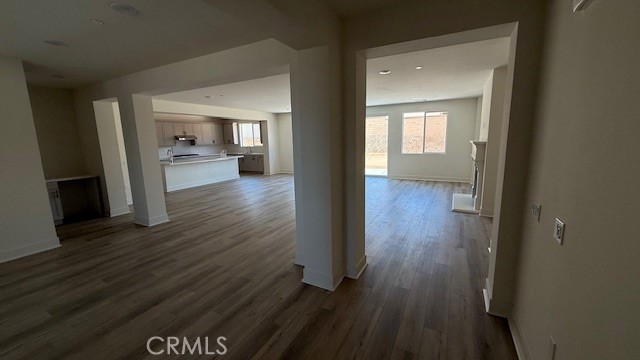 5859 Saddlehorn Lane, Jurupa Valley CA: https://media.crmls.org/medias/fb56759c-7f68-4106-8c90-b5c9c9eca4ba.jpg