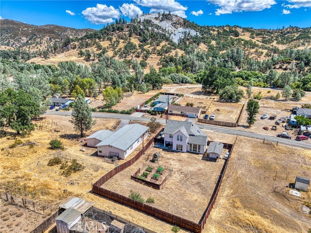 Detail Gallery Image 52 of 56 For 2920 Meadow Creek Rd, Clearlake Oaks,  CA 95423 - 3 Beds | 2/1 Baths
