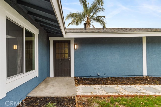 Detail Gallery Image 4 of 27 For 9152 Jersey, Riverside,  CA 92503 - 4 Beds | 2 Baths