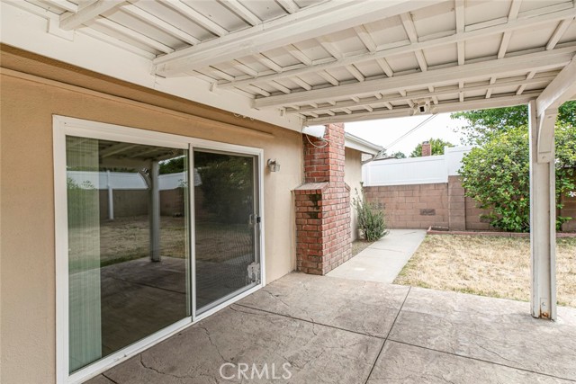 10415 Wish Avenue, Granada Hills CA: https://media.crmls.org/medias/fb58496a-5890-4453-95bf-33e2934a6ccf.jpg