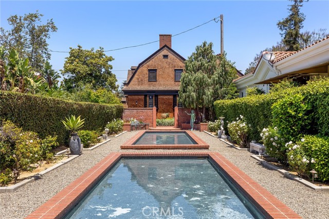 Detail Gallery Image 6 of 62 For 11 La Linda Dr, Long Beach,  CA 90807 - 8 Beds | 4/3 Baths