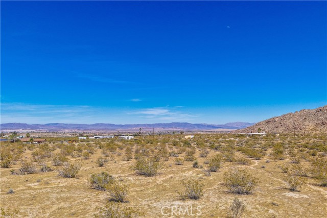 Detail Gallery Image 2 of 32 For 7054 Canyon Rd, Twentynine Palms,  CA 92277 - – Beds | – Baths