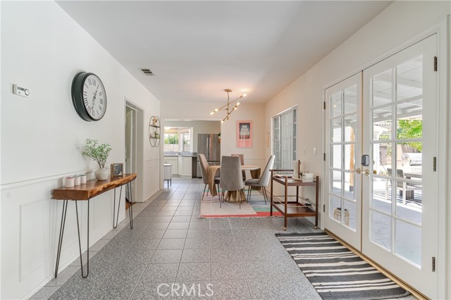 367 W Camino Real Avenue, Arcadia CA: https://media.crmls.org/medias/fb5b9d6d-49ef-4d57-beac-bd528ba5caf1.jpg