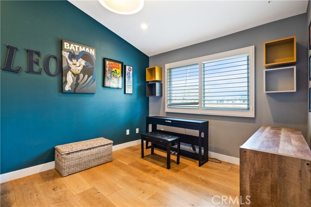 Detail Gallery Image 33 of 65 For 11308 Dona Teresa Dr, Studio City,  CA 91604 - 5 Beds | 4 Baths