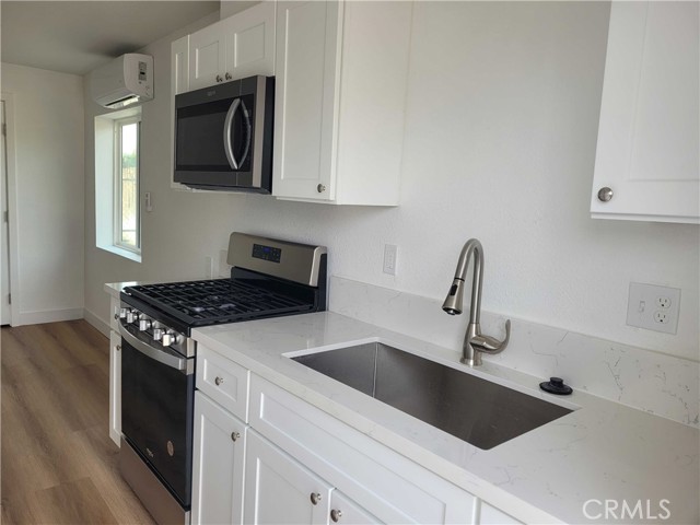 Detail Gallery Image 2 of 10 For 4738 Trebor Rd, Riverside,  CA 92503 - 1 Beds | 1 Baths