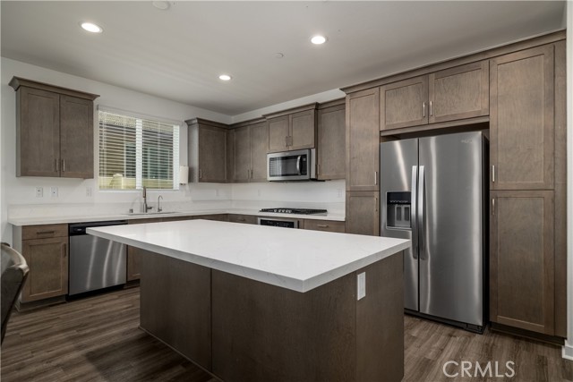 Detail Gallery Image 9 of 45 For 29526 Woodcreek Trl, Winchester,  CA 92596 - 5 Beds | 4 Baths