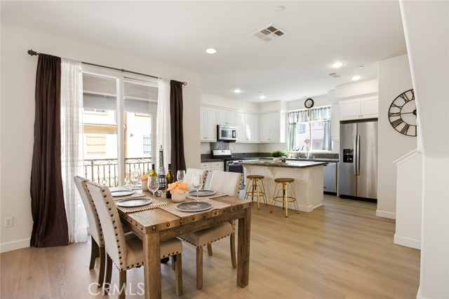 Detail Gallery Image 11 of 17 For 12456 Cassiopeia Ct, Corona,  CA 91752 - 3 Beds | 2/1 Baths