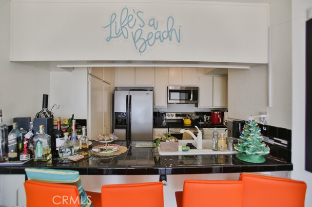 1750 E Ocean Boulevard, Long Beach CA: https://media.crmls.org/medias/fb5d6121-fb40-4835-afe1-0ce6b734983c.jpg