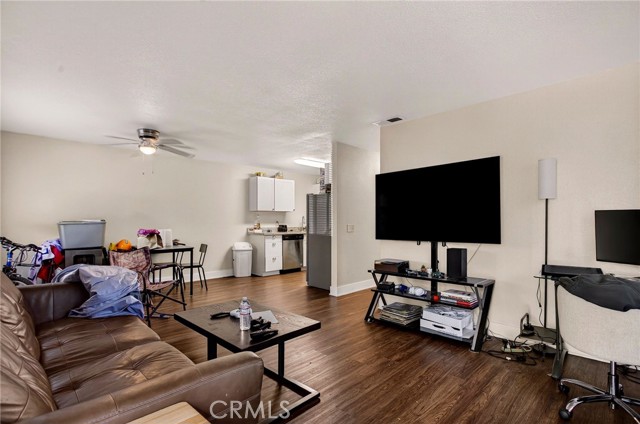 Detail Gallery Image 10 of 27 For 703 W 2nd, Chico,  CA 95926 - – Beds | – Baths