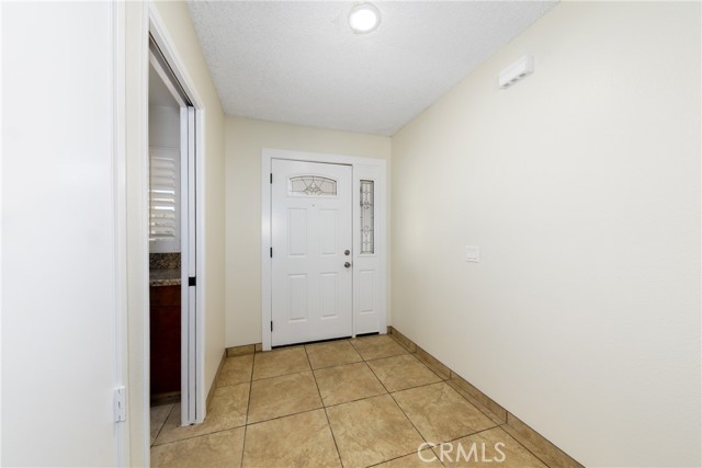 Detail Gallery Image 4 of 42 For 4850 Eclipse Ave, Jurupa Valley,  CA 91752 - 4 Beds | 2 Baths