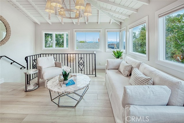 Detail Gallery Image 21 of 40 For 410 Acacia, Corona Del Mar,  CA 92625 - 2 Beds | 2 Baths