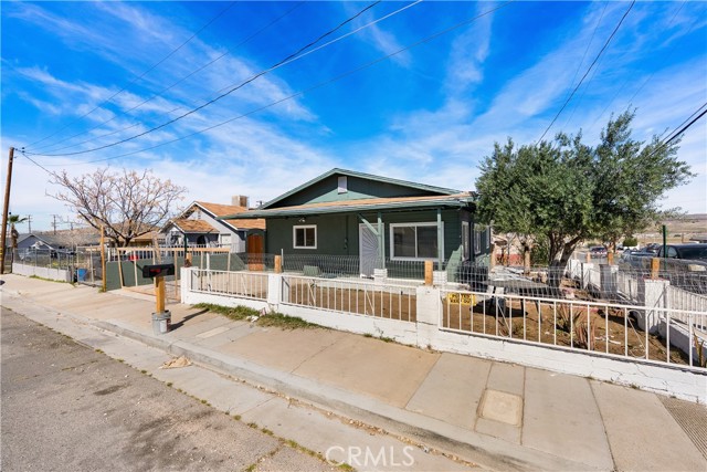 Detail Gallery Image 4 of 45 For 625 E Freedrick St, Barstow,  CA 92311 - 2 Beds | 1 Baths