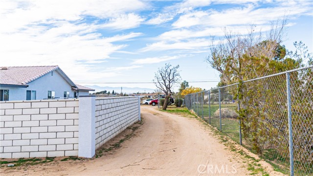 Detail Gallery Image 40 of 49 For 9515 Juniper, Apple Valley,  CA 92308 - 6 Beds | 4/1 Baths