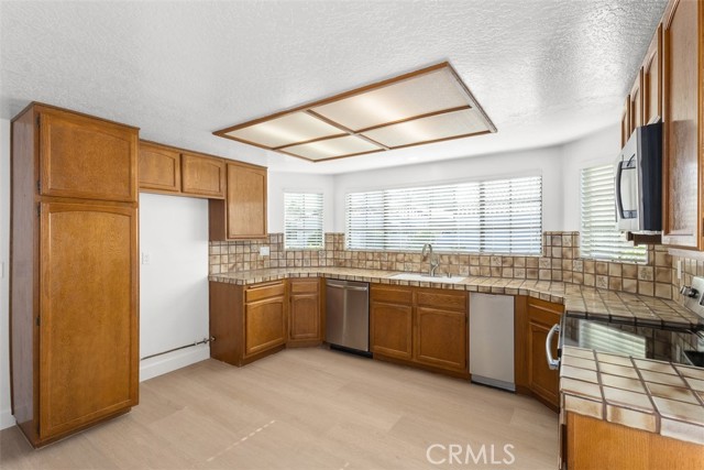 Detail Gallery Image 9 of 66 For 28487 Borgona, Mission Viejo,  CA 92692 - 3 Beds | 3 Baths