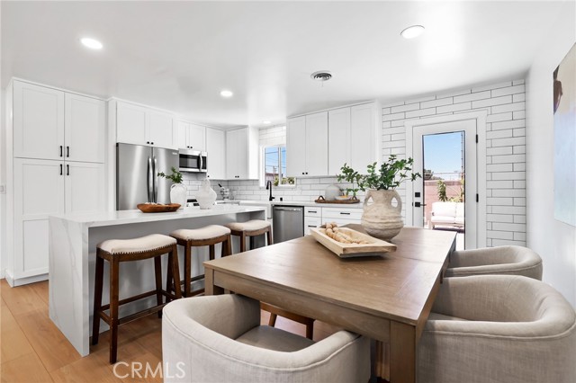 Detail Gallery Image 13 of 33 For 15801 Carrie Ln, Huntington Beach,  CA 92647 - 3 Beds | 2 Baths