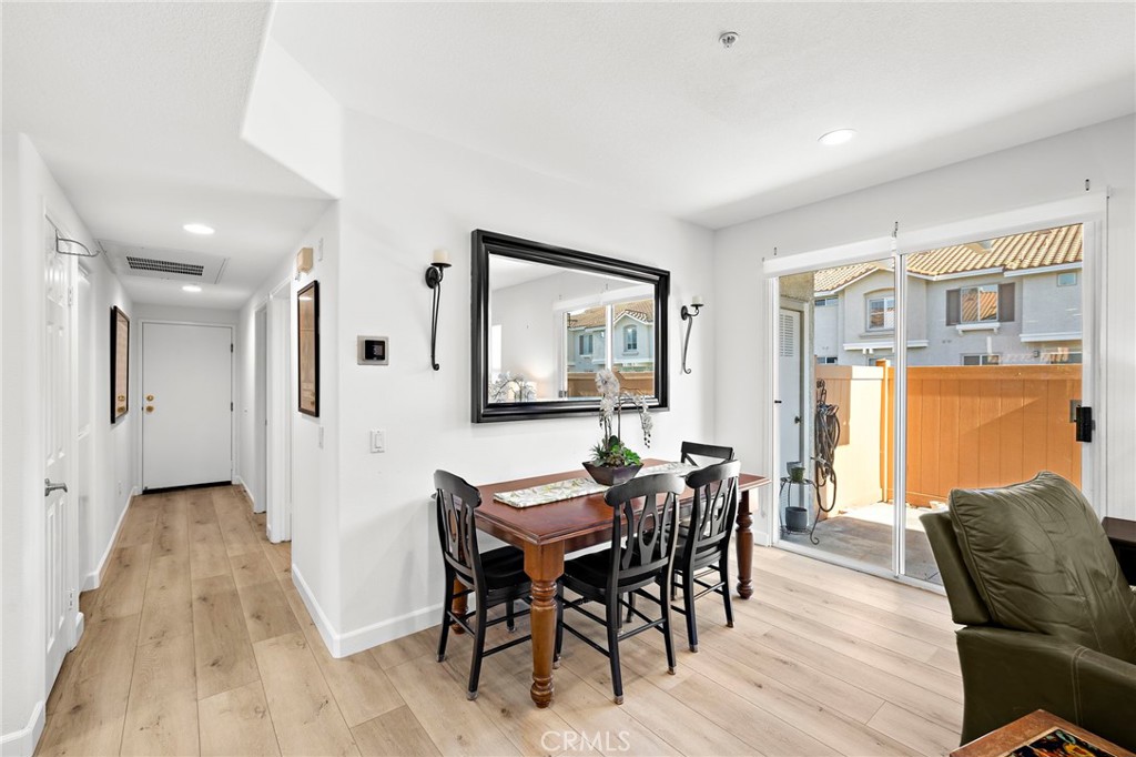 MLS #OC25235109 image #8