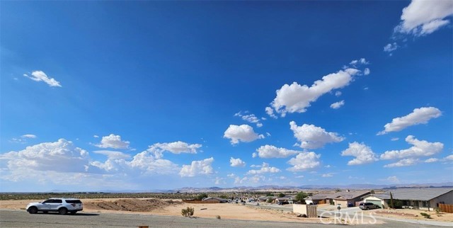 Detail Gallery Image 3 of 10 For 73421 Corbin Rd, Twentynine Palms,  CA 92277 - 3 Beds | 3/1 Baths