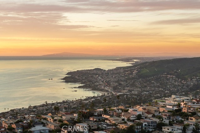 Detail Gallery Image 38 of 41 For 1973 Cortez Ave, Laguna Beach,  CA 92651 - 3 Beds | 2/1 Baths