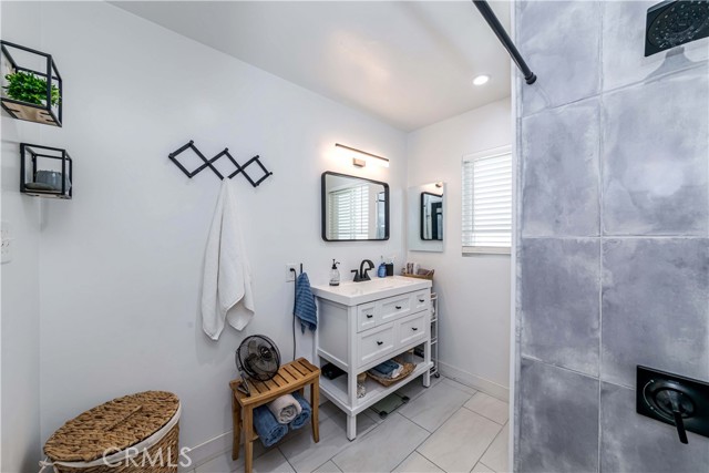 Detail Gallery Image 24 of 35 For 801 E 1st St #4,  Long Beach,  CA 90802 - 1 Beds | 1 Baths