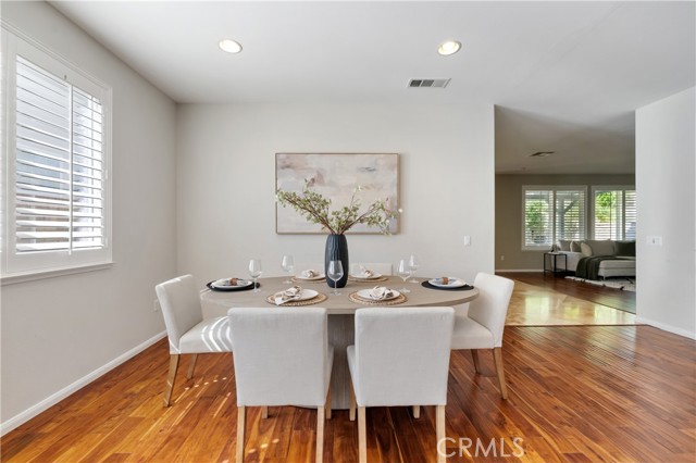 Detail Gallery Image 21 of 68 For 22229 Evening Star Ct, Saugus,  CA 91390 - 6 Beds | 5 Baths